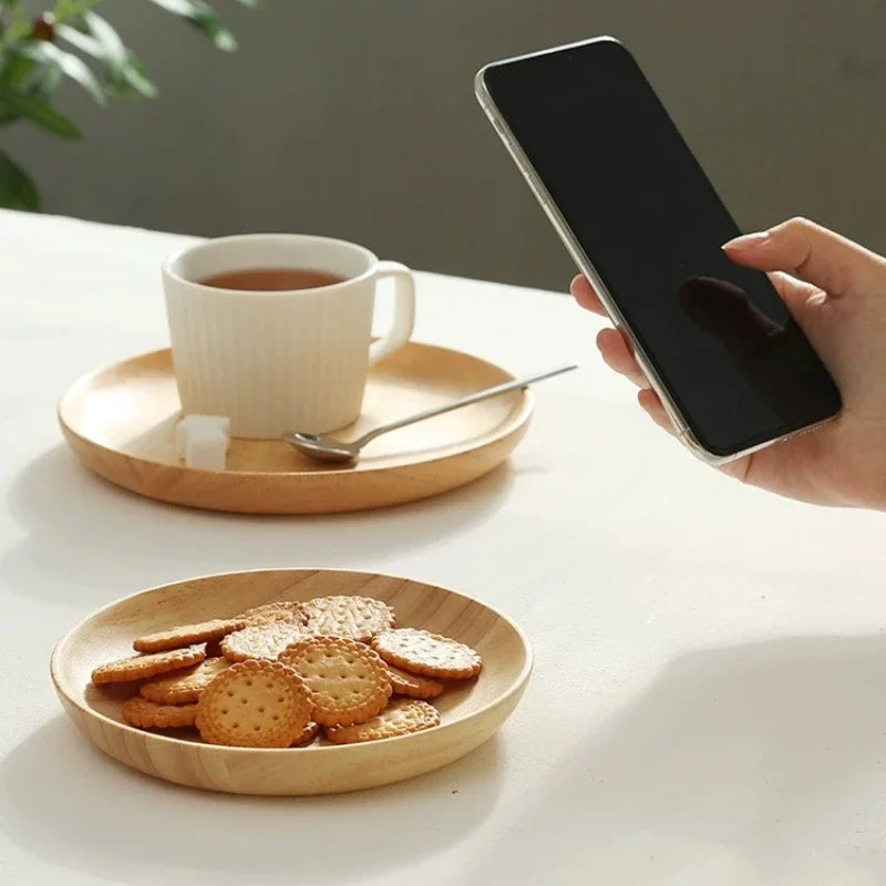 Round Wooden Dessert Plate – Natural Solid Wood Dish