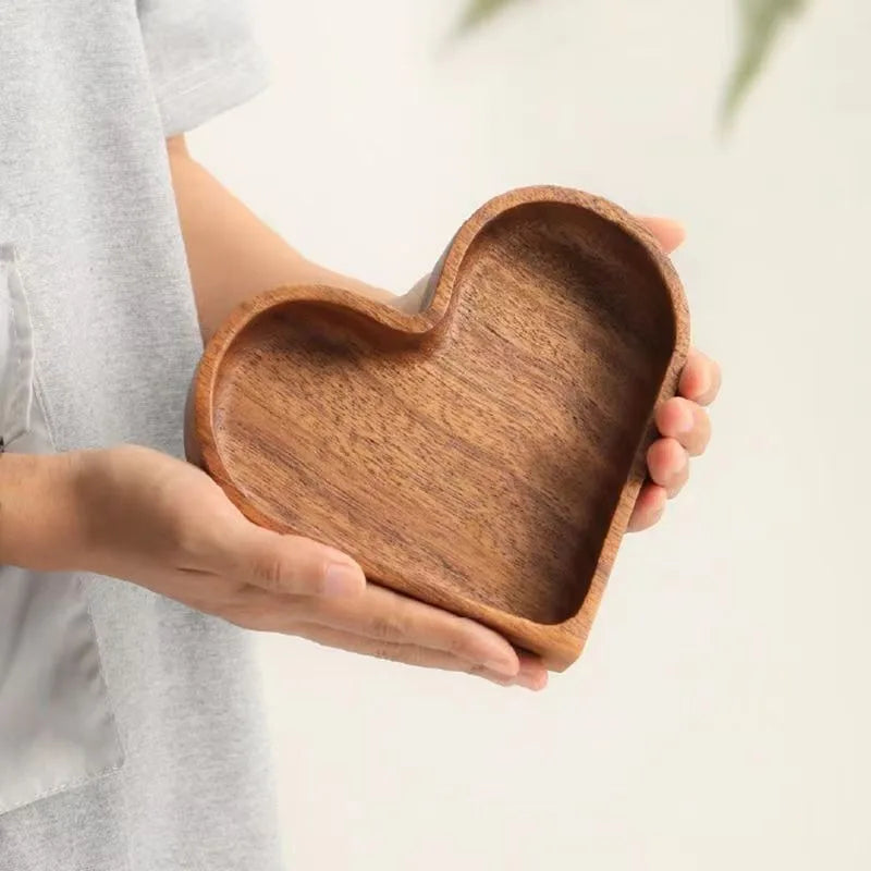 Heart-Shaped Wooden Snack Tray – Decorative Serving Dish